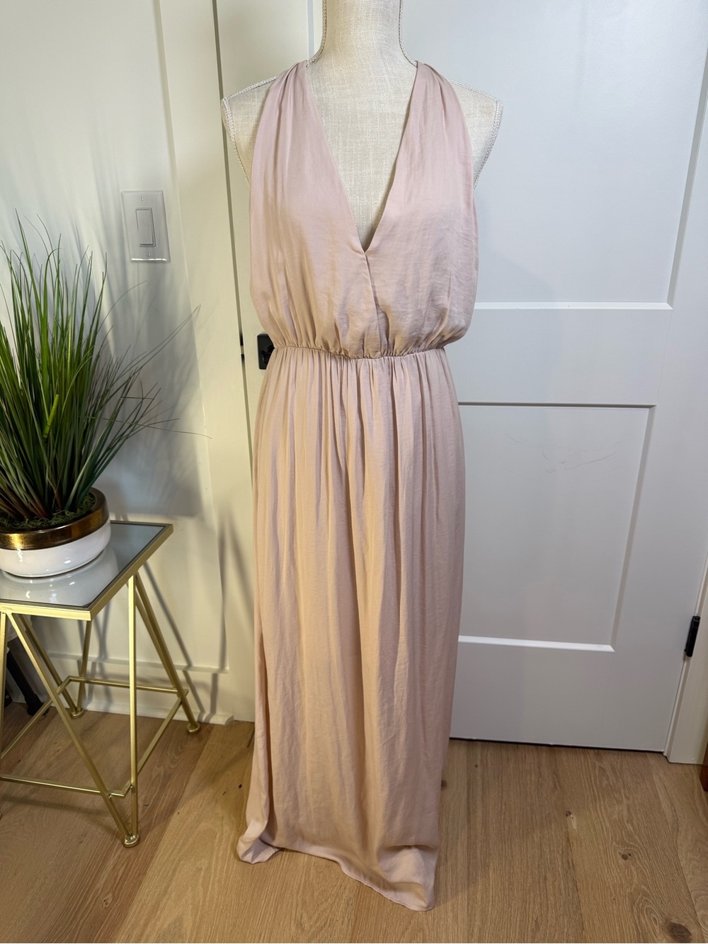 DRA Los Angeles Sleeveless V-Neck Maxi Dress in Blush size small